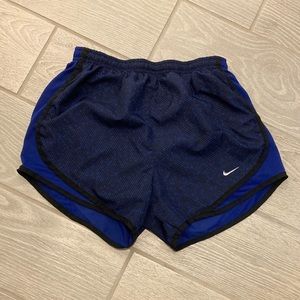 xs nike running shorts